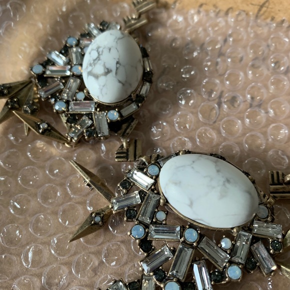 Chloe + Isabel Statement Necklace - Picture 3 of 4